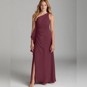Chic One-Shoulder Burgundy Gown